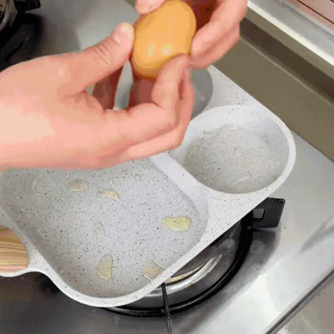 Casseroles d'angle magiques